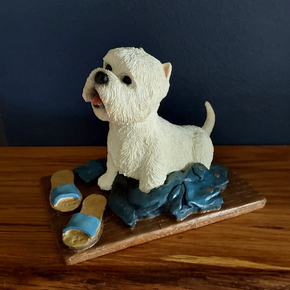 LIMITED EDITION 1997 WEST HIGHLAND TERRIOR FIGURINE DOG